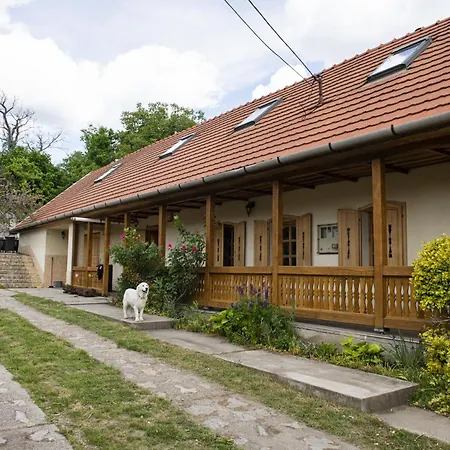 Διαμέρισμα Jegmadar Vendeghaz Varbo