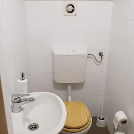 Jegmadar Vendeghaz